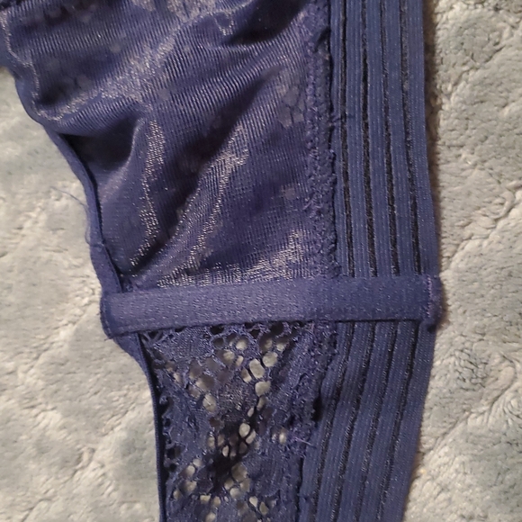 VICTORIA'S SECRET Very Sexy Bralette - Picture 6 of 8